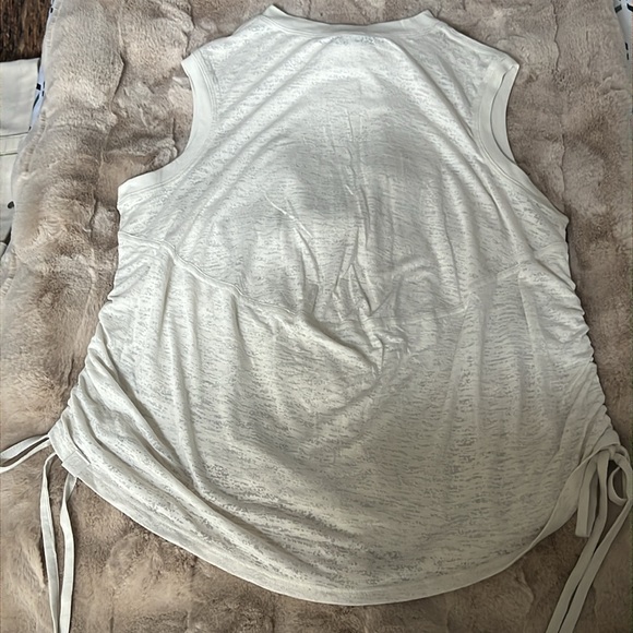 Side-Cinch Tank - Picture 9 of 10